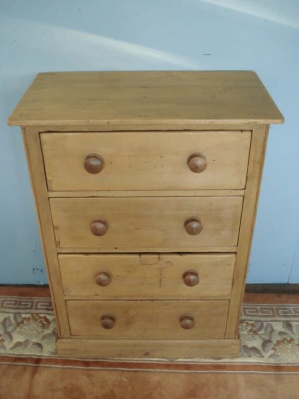 Narrow 19th Century Graduated Four Drawer Chest Antique Chest Of Drawers 4