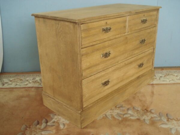 Edwardian Solid Oak Four Drawer Chest. A lighter tone & a waxed finish. Antique Chest Of Drawers 7
