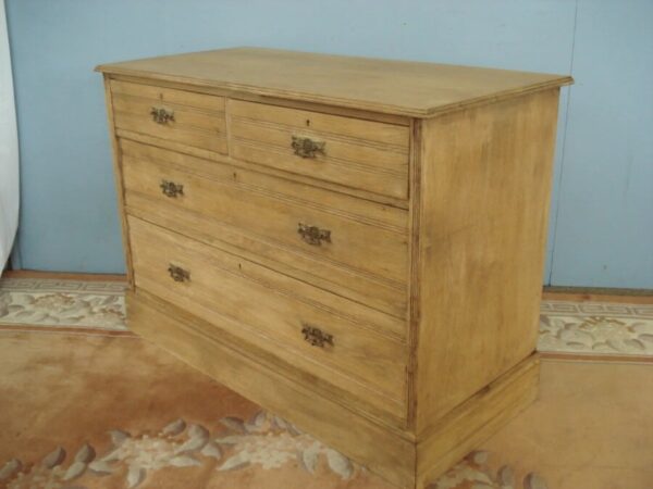 Edwardian Solid Oak Four Drawer Chest. A lighter tone & a waxed finish. Antique Chest Of Drawers 4
