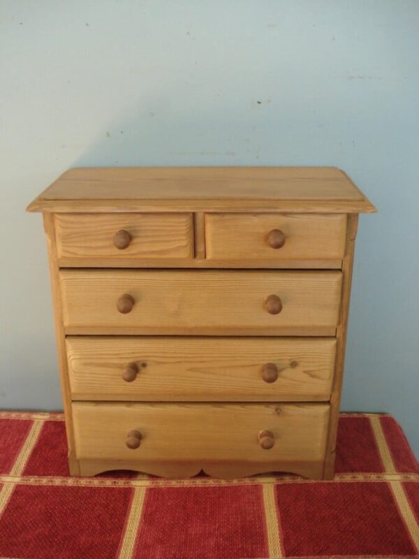 Apprentice Chest – 19th Century & Almost Immaculate. Antique Chest Of Drawers 3