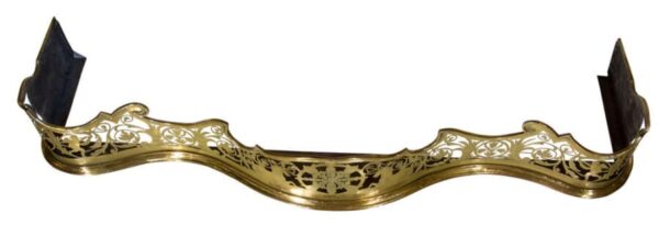 19thc serpentine shaped brass fender - Image 5