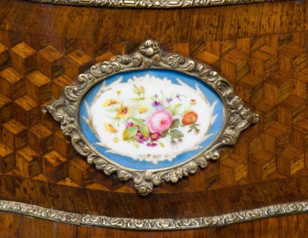 19thCentury French Walnut parquetry table planter - Image 5