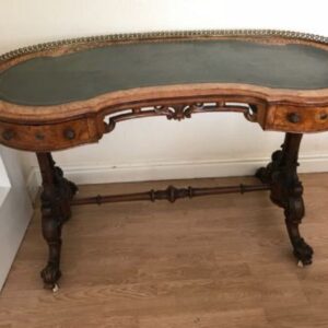 Desk kidney shaped burr walnut with inlays and leather top Antique Desks
