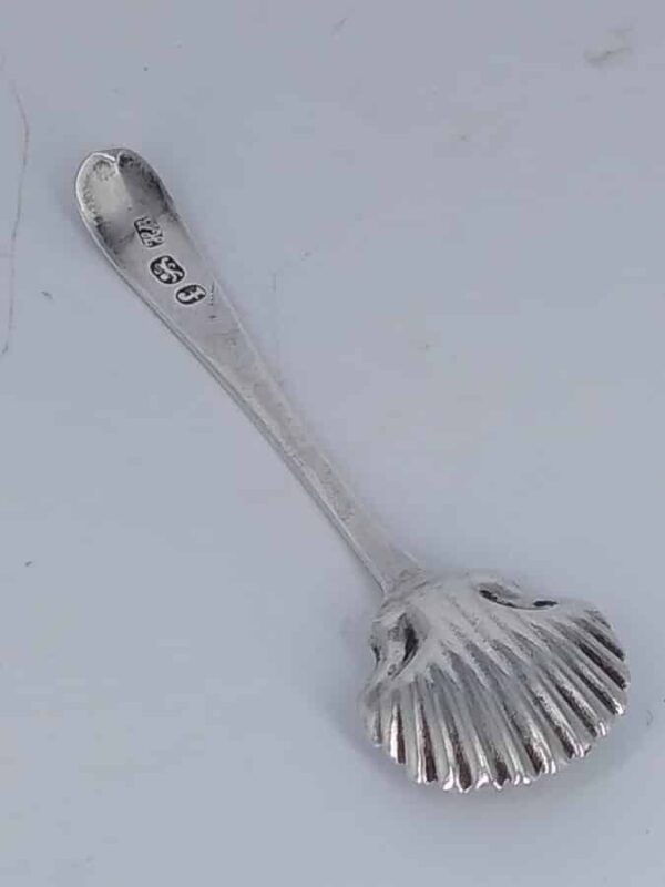 George III Silver Shell Salt Spoon cutlery Miscellaneous 4