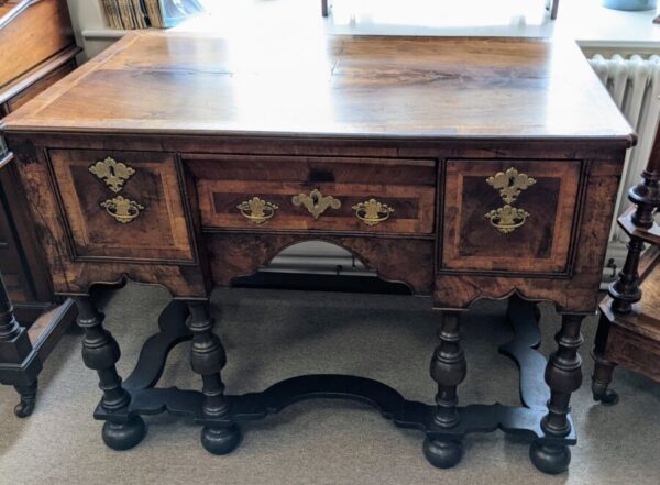 William and Mary Lowboy burr walnut Miscellaneous 3