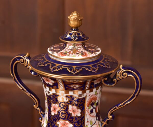 Set Of 3 Royal Crown Derby Imari Vases SAI2735 - Image 3