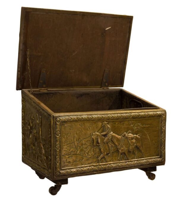 An embossed brass log/coal box - Image 2
