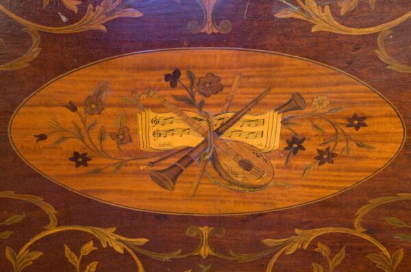 Mahogany and English marquetry coffee table - Image 2