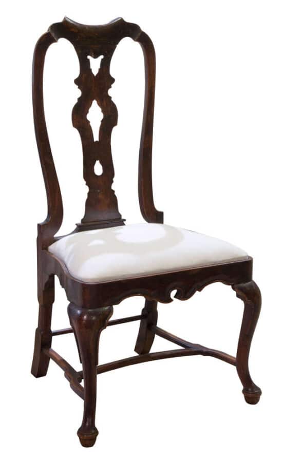 Set of 8 Queen Anne style dining chairs Antique Chairs 4