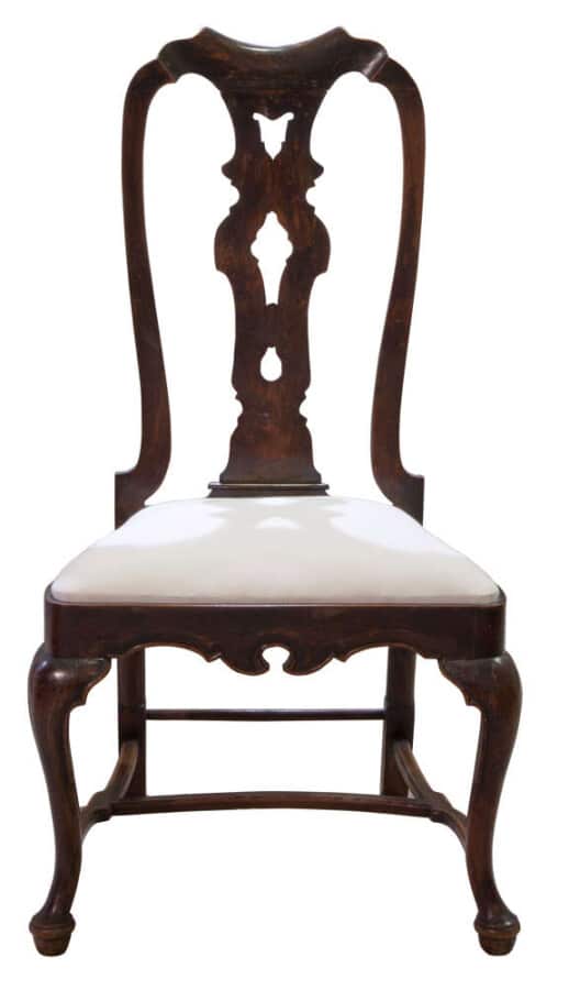 Set of 8 Queen Anne style dining chairs Antique Chairs 8