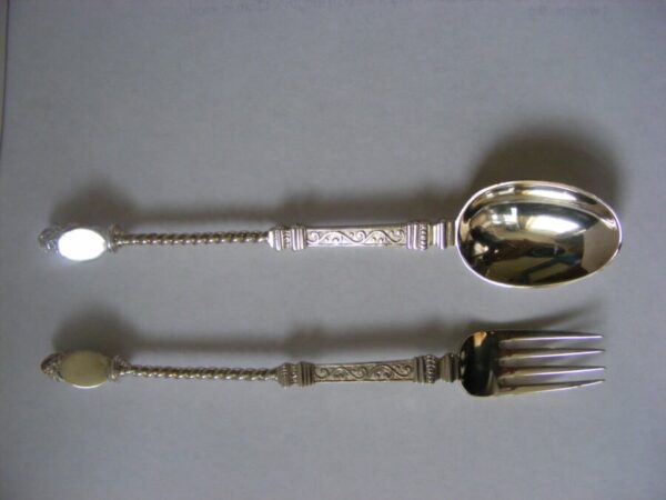 Exquisite CAST silver Heraldic Lion Terminal Spoon Fork set 1871 Female Silversmith Jane Brownett armorial Antique Silver 3