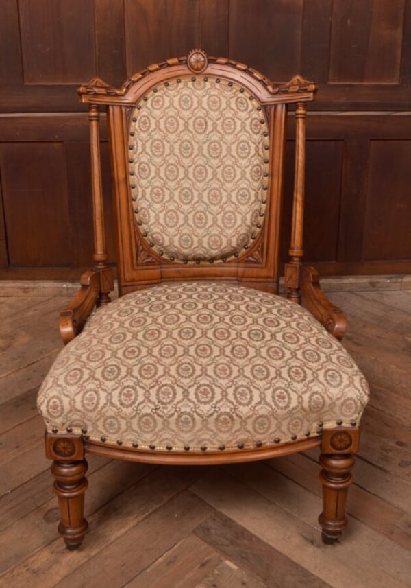 Victorian Walnut Nursing / Bedroom Chair SAI2768 Antique Chairs 11