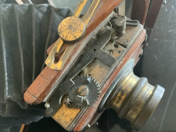 Thornton Picard camera in mahogany and brass - Image 9