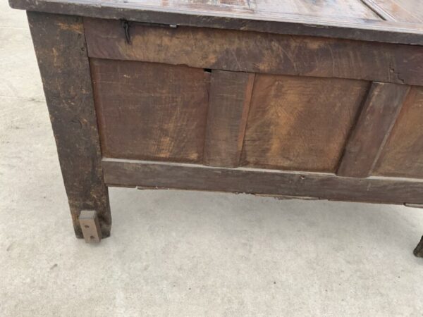 Coffer in oak and superbly carved front, circa 1740’s - Image 12