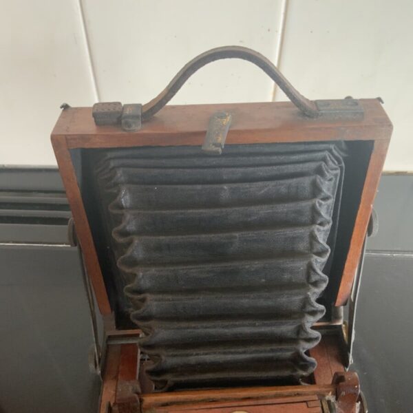 Thornton Picard camera in mahogany and brass - Image 4