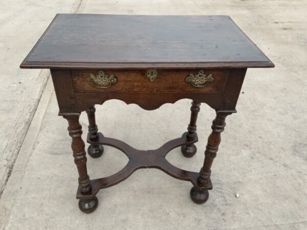 Queen Ann oak Lowboy Antique Furniture 3