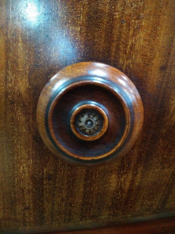 Bow Fronted Victorian Mahogany Chest of Drawers - Image 7
