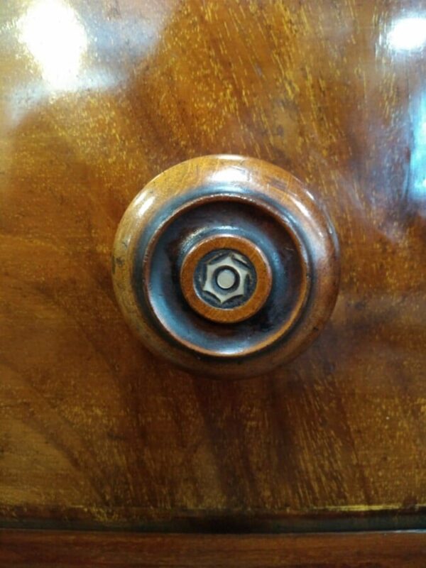 Bow Fronted Victorian Mahogany Chest of Drawers - Image 8