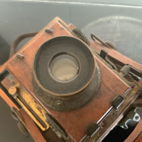Thornton Picard camera in mahogany and brass - Image 8