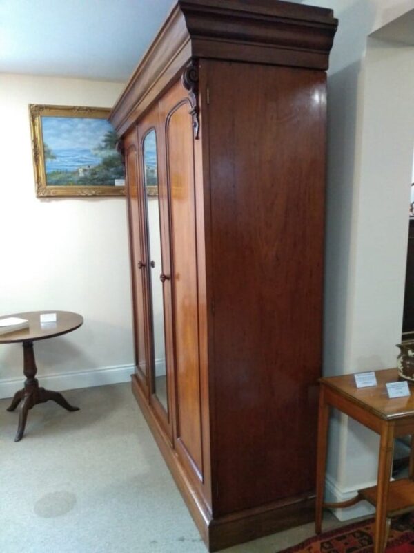 Large Victorian Mahogany Wardrobe Tripple wardrobe Miscellaneous 4