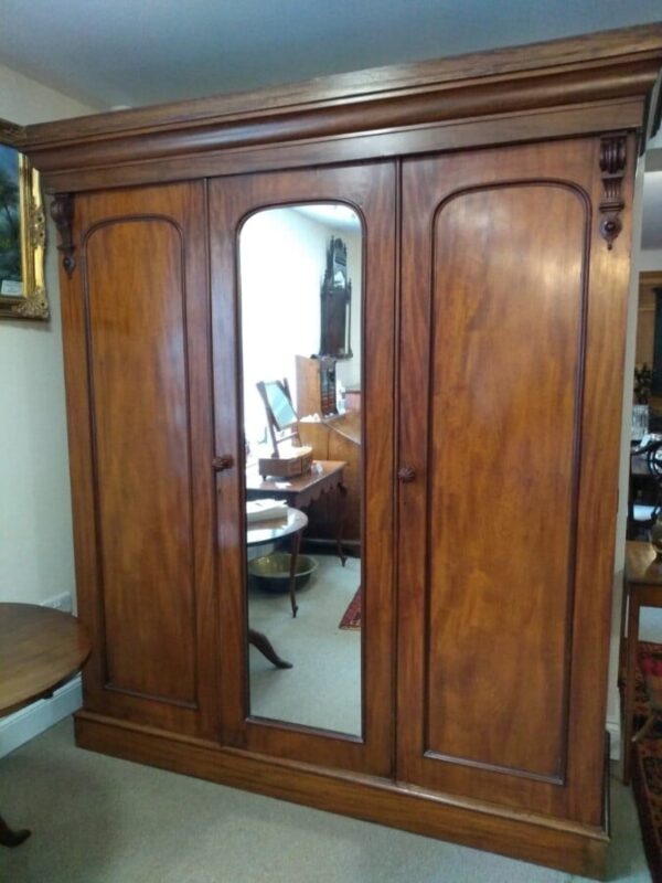 Large Victorian Mahogany Wardrobe Tripple wardrobe Miscellaneous 3