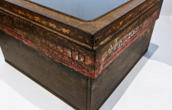 Peek, Frean and Co Biscuit Tin - Image 4