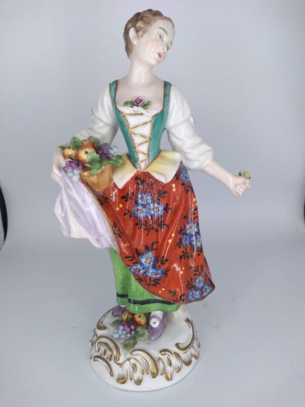 Pair of 19th Century Porcelain Figurines - Image 5