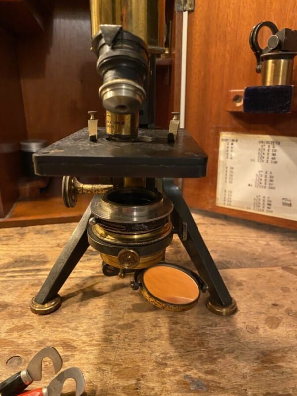W Watson antique microscope with case and accessories. - Image 3