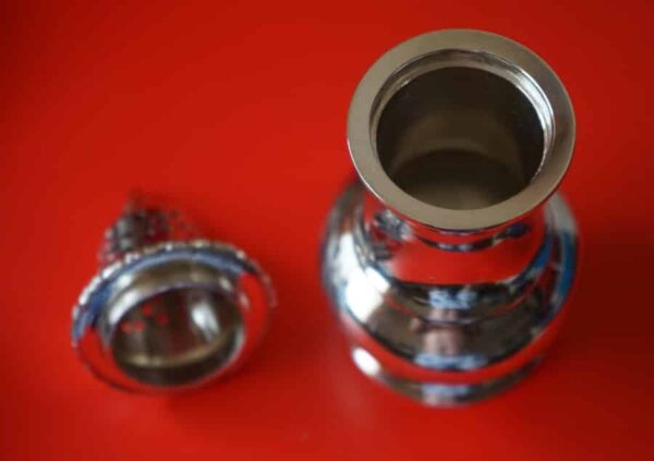Vintage E P N S Sugar Shaker with original fitted Box, - Image 5