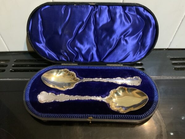 Silver & Gilt Pair of Serving Spoons in their original Case Antique Silver 3
