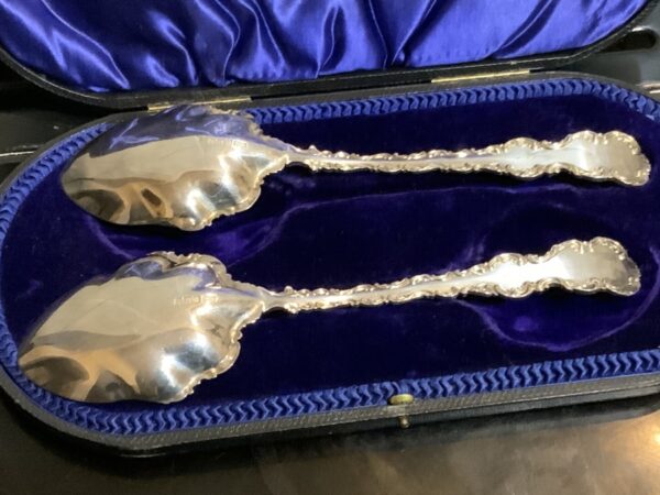 Silver & Gilt Pair of Serving Spoons in their original Case Antique Silver 6