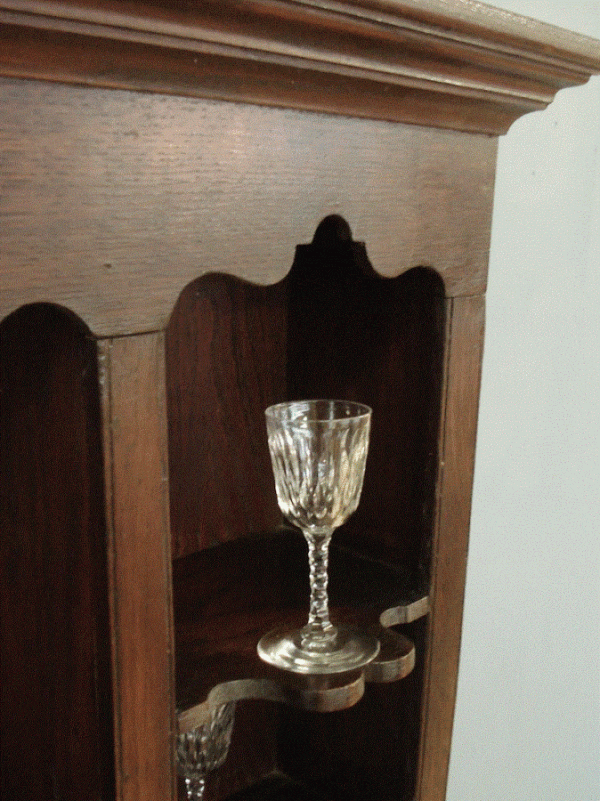 19th Century oak dresser of smaller proportions. With spice cupboards and mahogany inlay. Antique Dressers 6