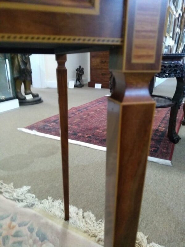 Blue Lined Bijouterie Table - Image 7