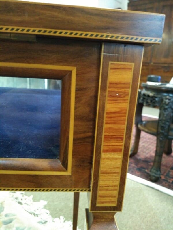 Blue Lined Bijouterie Table - Image 6