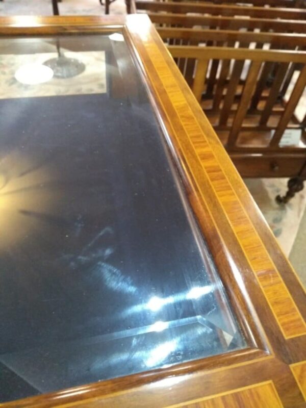 Blue Lined Bijouterie Table - Image 8