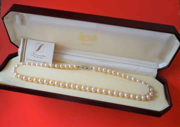 Lotus De Luxe 17″ One Size Pearl Necklace – Original Fitted Box Boxed Jewellery Antique Jewellery 3