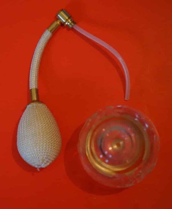 A Vintage Collection of 3 Perfume / Scent Atomisers – Gift / Present Bavarian Glass Antique Glassware 4