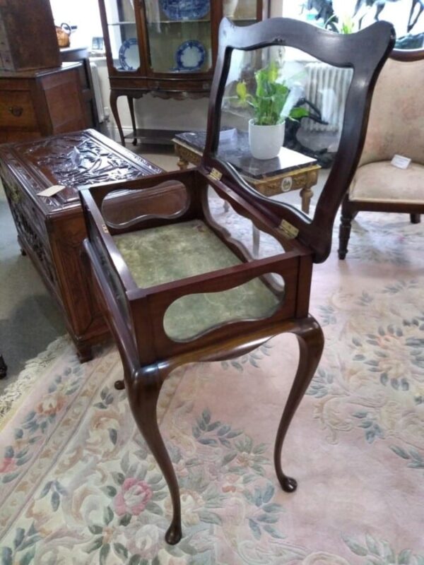 Bijouterie / Display Table - Image 2