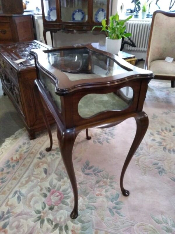 Bijouterie / Display Table - Image 4