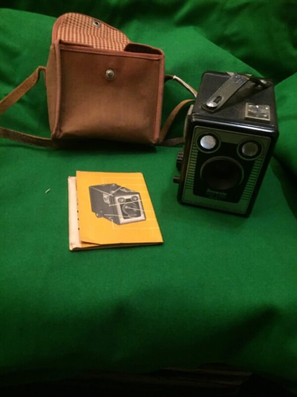 Box Brownie Camera with case and instruction antique camera Antique Collectibles 5