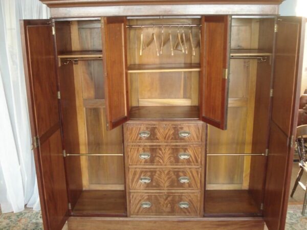 Stunning & Pretty Much Immaculate Edwardian Compactum Antique Furniture 5
