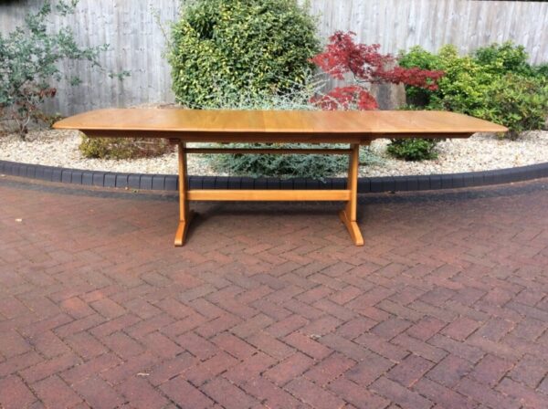 Large Ercol Windsor Extending Dining Table dining tables Antique Furniture 3