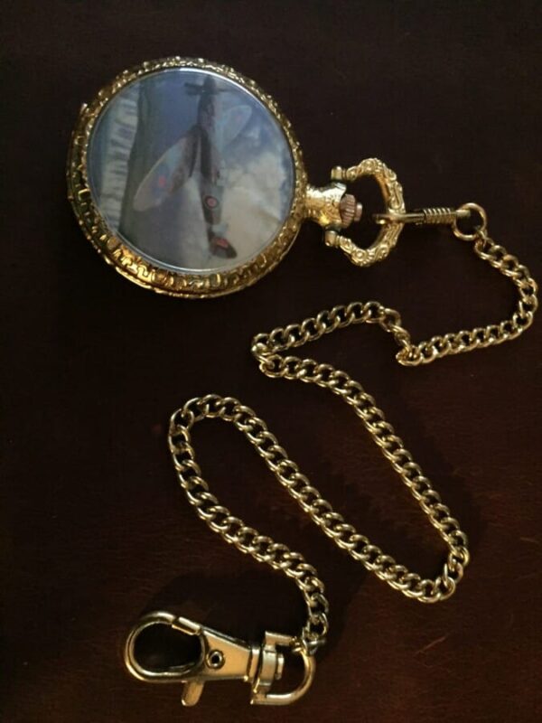 Battle of Britain spitfire celebration pocket watch and knife by flint collectables - Image 3