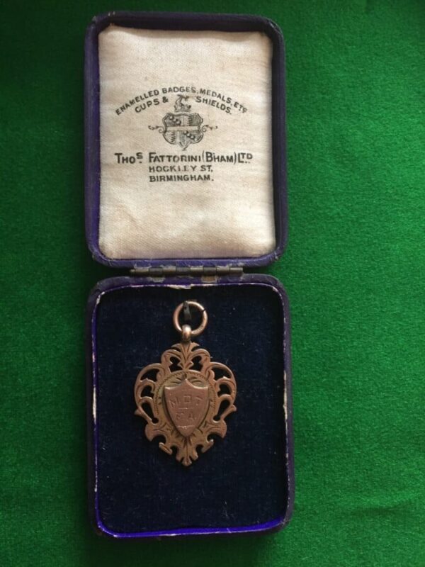 1904 MDT FA football medal 9k gold FA football Antique Collectibles 5