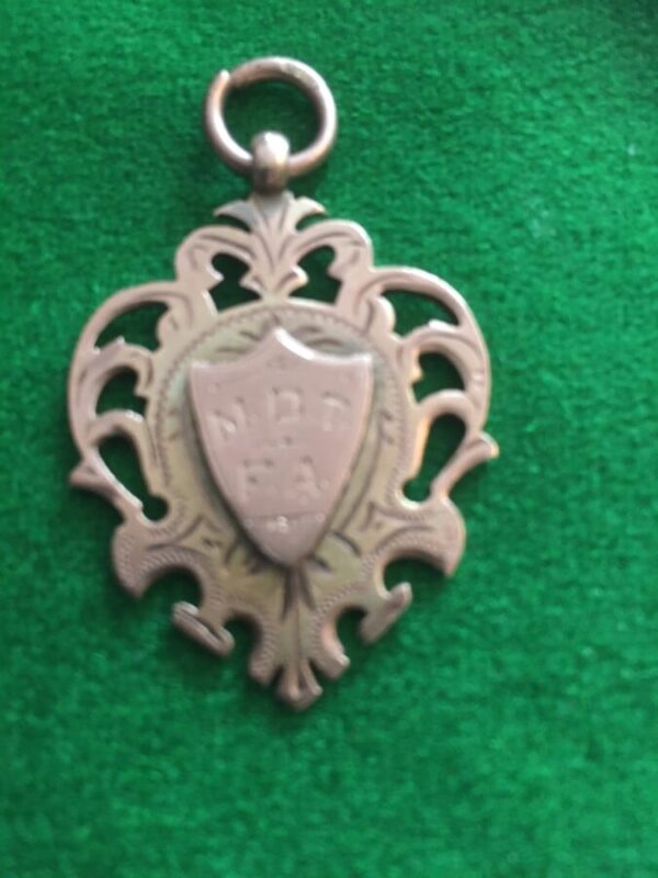 1904 MDT FA football medal 9k gold FA football Antique Collectibles 9