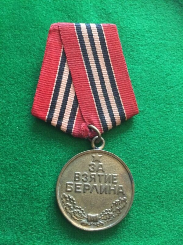 Original CCCP ww2 Three medals and cap badge Antique Collectables Antique Collectibles 7