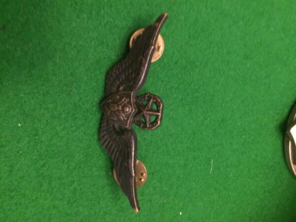 Original WW2 US army badges, limited supply 10.00 each +postage - Image 7