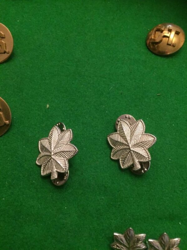 Original WW2 US army badges, limited supply 10.00 each +postage - Image 12