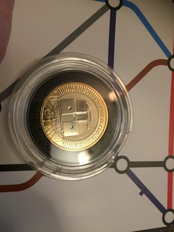 Rare Mint proof £2 London Underground coin issued 2013 as special presentation package from London mint