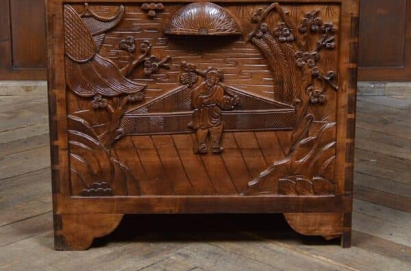 Oriental Camphor Wood Blanket / Storage Box SAI2848 - Image 11